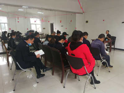 公司組織開展《員工手冊》及《獎懲管理辦法》專項(xiàng)培訓(xùn)，強(qiáng)化制度執(zhí)行意識